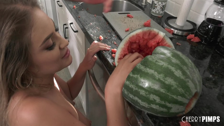 Gizelle Blanco - Watermelon Makes The Juices Flow - pornevening.com